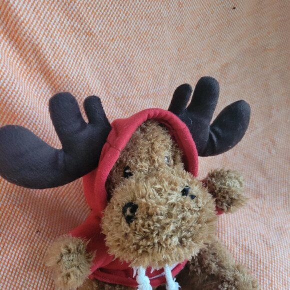 NWOT Creature Comforts Moose With Red Whistler Hoodie With Maple Leaf Embroidery - Picture 8 of 8